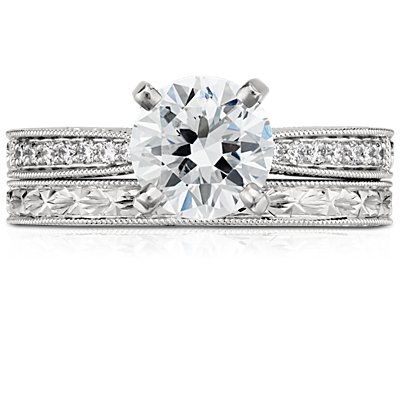 Hand-Engraved Wedding Ring in Platinum