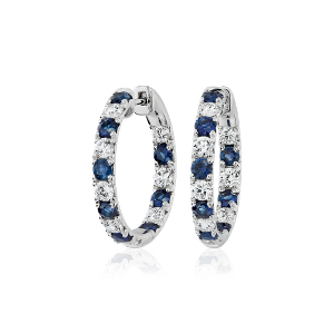 Rings In The Holiday Season With Sparkle