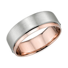  铂金与 18k 玫瑰金双色不规则抛光边缘哑光结婚戒指（7 毫米）