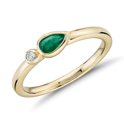 Bague Superposable Avec Emeraude Forme Poire Et Diamant Sertis