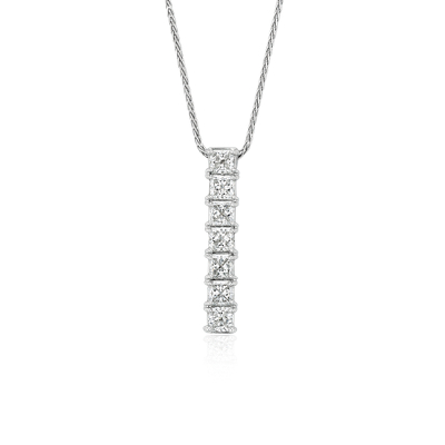 Blue Nile Signature Seven-Stone Princess-Cut Diamond ... (1100 x 950 Pixel)