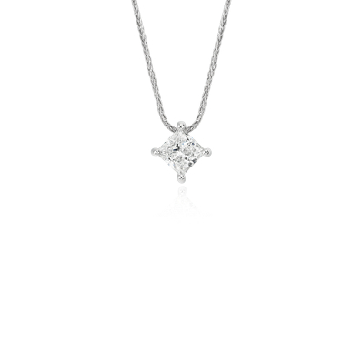 Blue Nile Signature Princess-Cut Floating Diamond