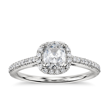 Cushion-Cut Halo Diamond Engagement Ring in 18k White Gold (1/4 ct. tw.)