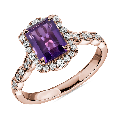 Bague Amethyste Taille Emeraude Avec Halo De Diamants En Or Rose