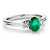 18k 白金祖母绿钻石戒指（7x5 毫米）