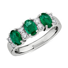 14k 白金綠寶石與光環三石鑽石戒指