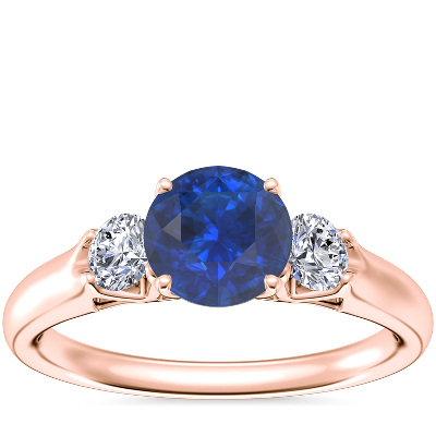 Classic Three Stone Engagement Ring with Round Sapphire in 18k Rose Gold (6mm)