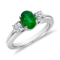 18k 白金綠寶石鑽石戒指（ 7x5 毫米）