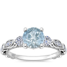 鉑金花卉橢圓形鑽石大教堂訂婚戒指搭圓形海藍寶石（6.5 毫米）
