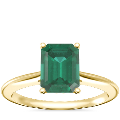 Anillo de compromiso de solitario diamantes, borde afilado y de talla esmeralda en amarillo de 18 k (8x6 mm) | Blue Nile