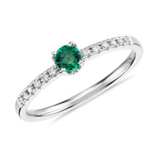 小巧綠寶石 14k 白金疊戴鑽石戒指 (3.5 毫米)
