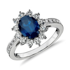 18k 白金藍寶石與鑽石光環戒指（8x6 毫米）