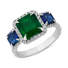 18k 白金方形切割祖母绿和蓝色蓝宝石三石戒指