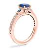 Tapered Baguette Diamond Cathedral Engagement Ring with Pear-Shaped Sapphire en oro rosado de 14 k (8x6 mm)