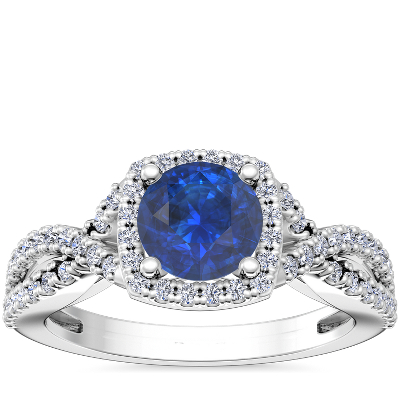 de compromiso de diseño torcido con halo de diamantes y zafiro redondo en oro blanco de 14 k (6 mm) | Blue Nile