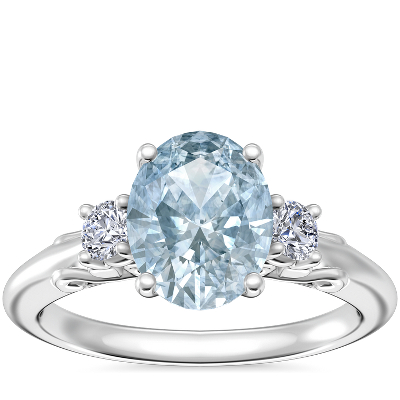 Anillo de compromiso retro tres diamantes con aguamarina platino mm) | Blue Nile
