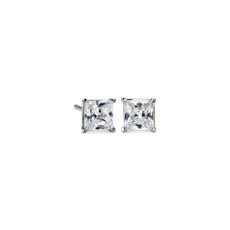 Martini Four-Claw Earrings in 14K White Gold