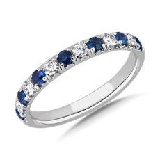 新款 14k 白金法式密钉蓝宝石及钻石结婚戒指（2.1 毫米）