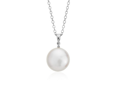 Freshwater Cultured Pearl Coin Pendant in Sterling Silver (12mm) Freshwater Cultured Pearl Coin Pendant in Sterling Silver (12mm)