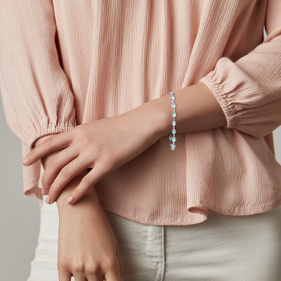 Aquamarine Infinity Link Bracelet in 14k White Gold (5x4mm)