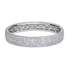 Bracelet jonc en diamants sertis pavé en or blanc 18 carats