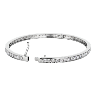 Closeup view of the bracelet clasp