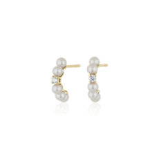 NUEVO. Aretes tipo argolla con perlas pequeñas y diamante decorativo, en oro amarillo de 14 k