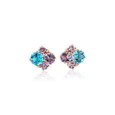 Puces d’oreilles grappe améthyste et topaze bleue avec détails diamants en or rose 14 carats