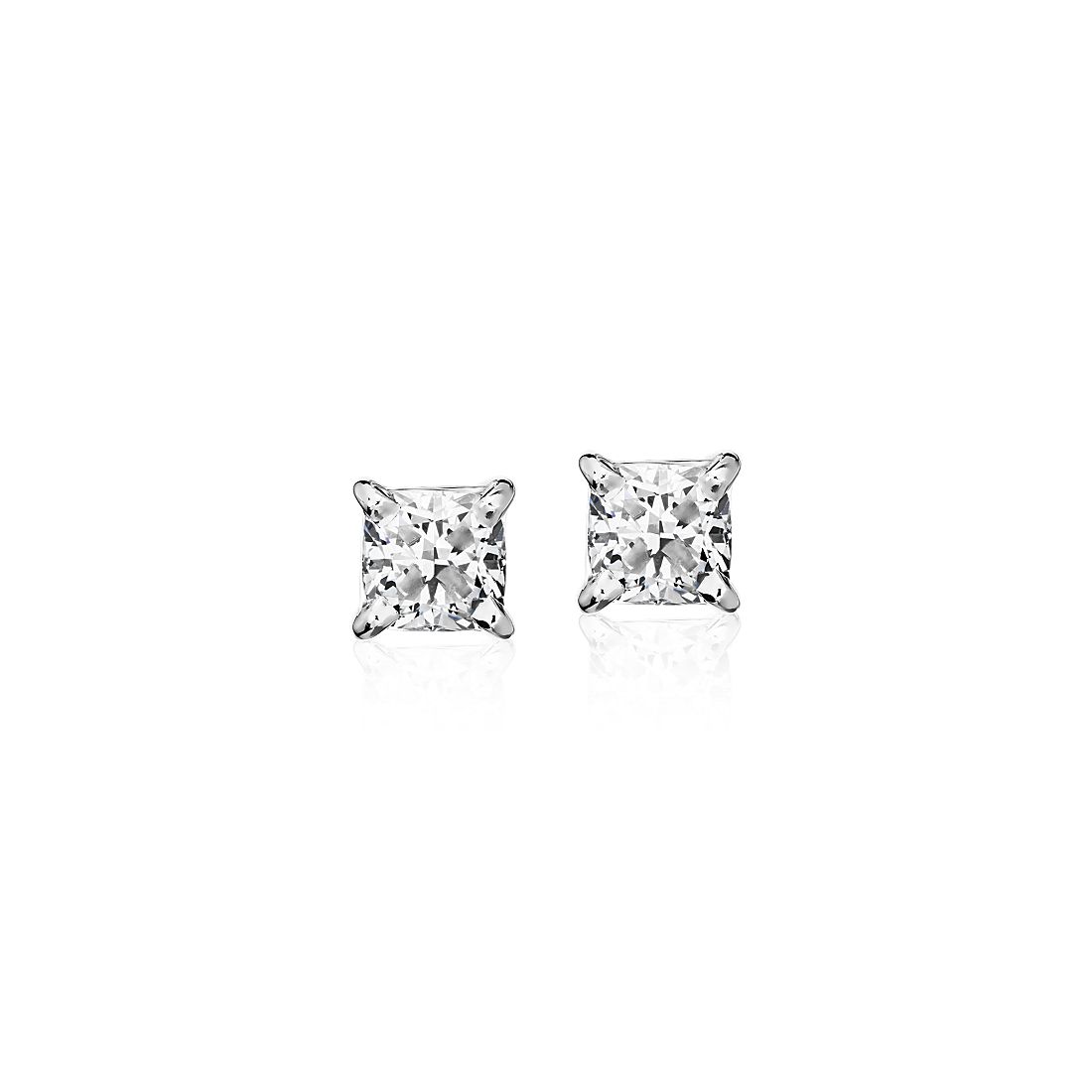 Aretes con diamantes Astor de talla cojín en platino (1 1/2 qt. total) - H / SI2