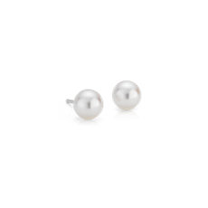 Aretes clásicos de perla cultivada de Akoya en oro blanco de 18 k (6-6,5 mm)