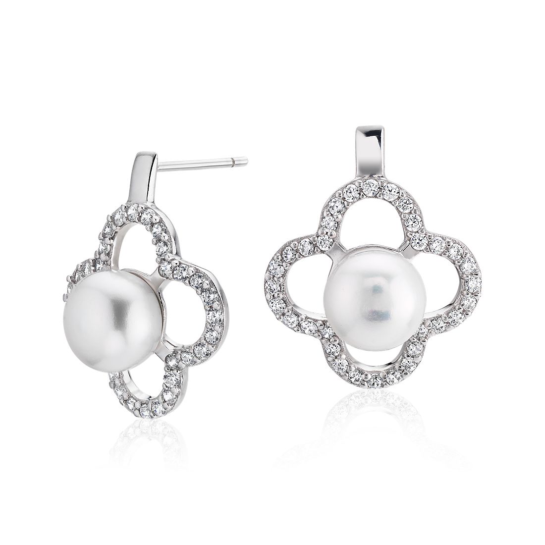 Aretes colgantes de perlas cultivadas de agua dulce con halo de topacios blancos en forma de trébol en plata de ley (8-9 mm)