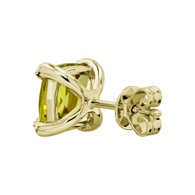 Closeup view of the bracelet clasp