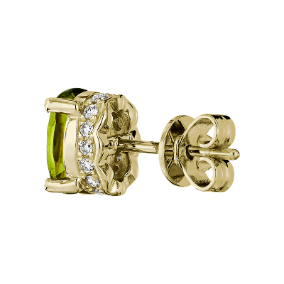 Closeup view of the bracelet clasp