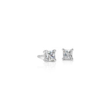 Puces d'oreille diamant princesse quatre griffes or blanc 14 carats (0,46 carats, poids total) 