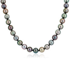 Collar de perlas cultivadas de Tahití en oro blanco de 14 k (8-9 mm)