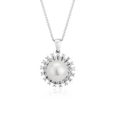 Colgante de perlas cultivadas del mar del Sur con halo de diamantes dispersos en oro blanco de 18 k (9-9,5 mm)