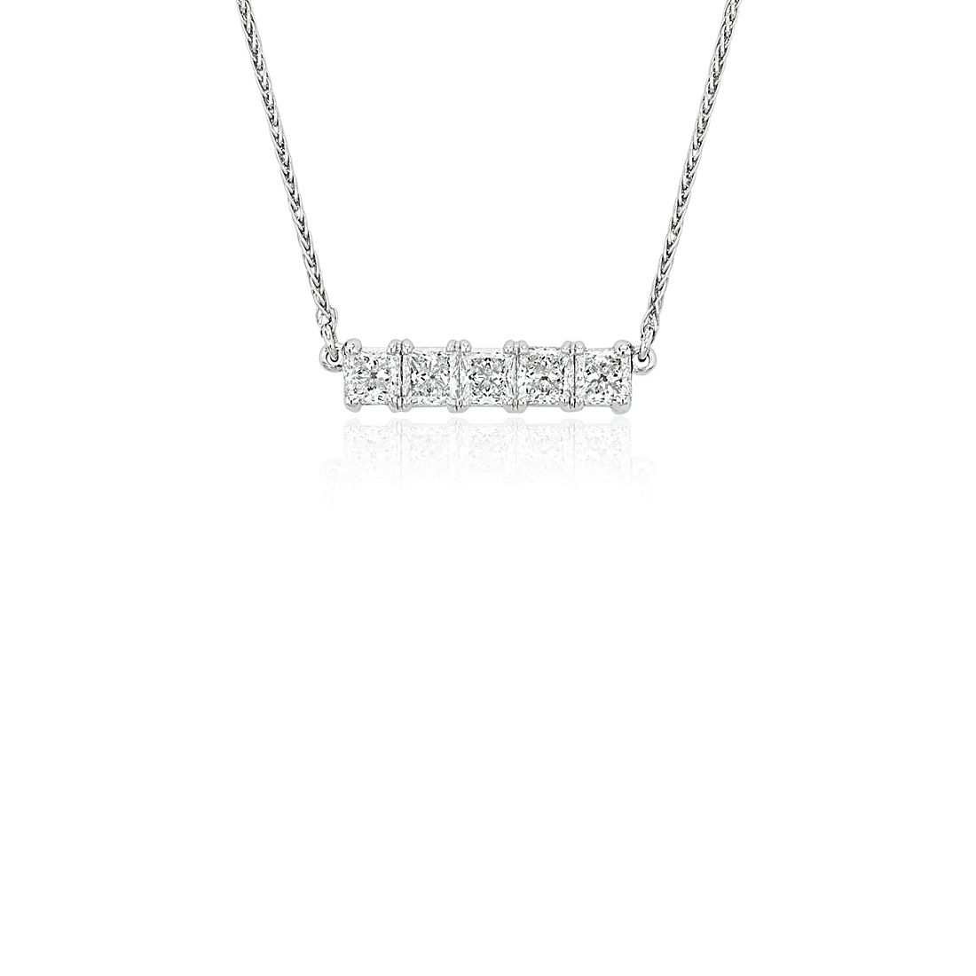 Colgante de barra con cinco diamantes de talla princesa exclusivo de Blue Nile en platino (3/4 qt. total)
