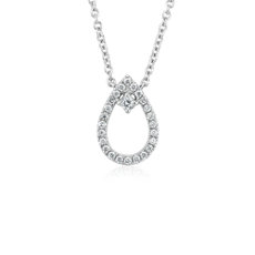 Petit pendentif forme poire avec détails diamants en or blanc 14 carats(0,09 carat, poids total)