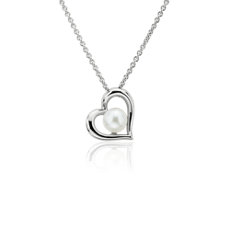 Freshwater Cultured Pearl Heart Pendant in Sterling Silver (6mm)