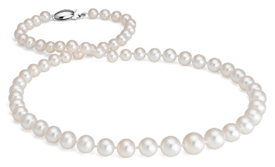 Collar de perlas cultivadas en agua dulce graduadas con oro blanco de k (5,5-9,5 mm) | Blue Nile