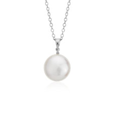 Colgante con perla en forma de moneda cultivadas de agua dulce en plata de ley
