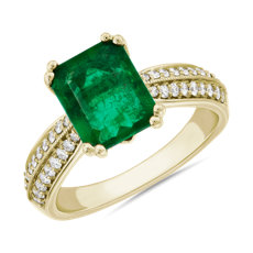 Emerald Cut Emerald and Diamond Ring in 14k Yellow Gold (9x7mm)