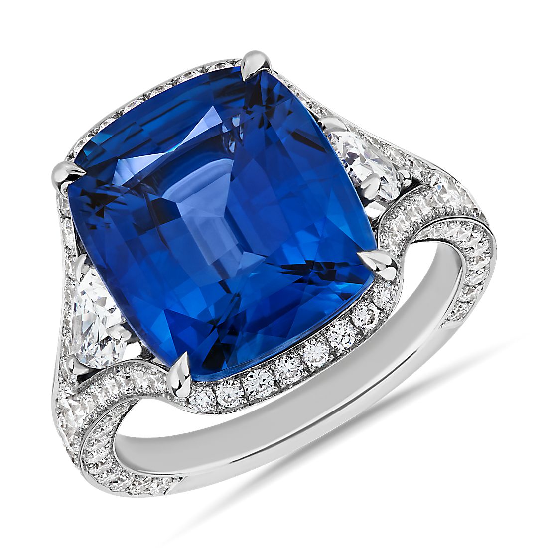 Anillo diamantes y zafiro azul en oro blanco de 18 k | Blue Nile