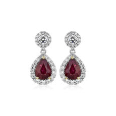 新款 18k 白金梨形红宝石与钻石梨形垂坠耳环
