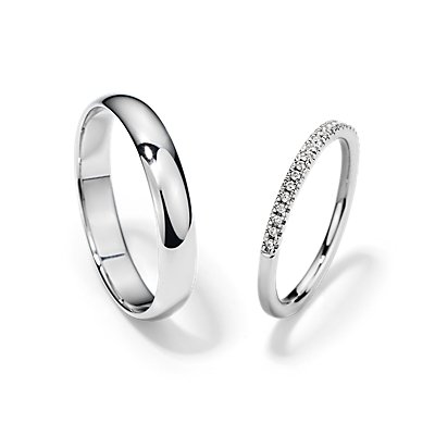 Conjunto de bodas de anillo clásico y anillo con micropavé pequeño en platino