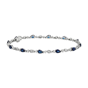 Rings In The Holiday Season With Sparkle
