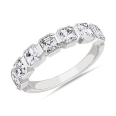 7 anneau d’anniversaire diamants taille Asscher sertis droits en platine (1,7 carats, poids total)