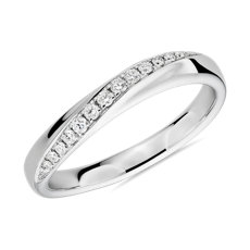 Arch Diamond Female Ring in 18k White Gold (1/8 ct. tw.)