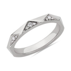 NEW Triangle Diamond Female Ring in 18k White Gold