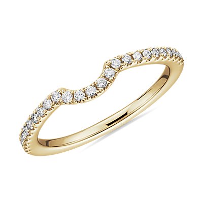 Curved Pavé Diamond Wedding Ring in 14k Yellow Gold (1/6 ct. tw.)